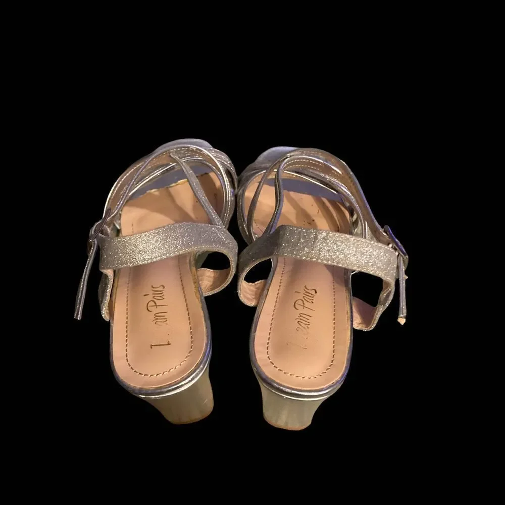 DREAM PAIRS Women’s Silver Wedge Strappy Heels Size 7.‎